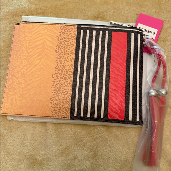 Sassy Jones Red and Black Geometric Clutch NWT - Picture 2 of 4